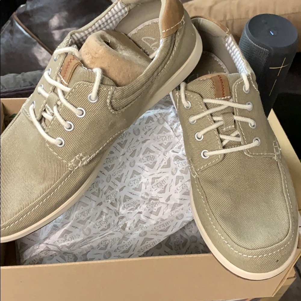 Brand new never worn men’s Clark’s boat shoe